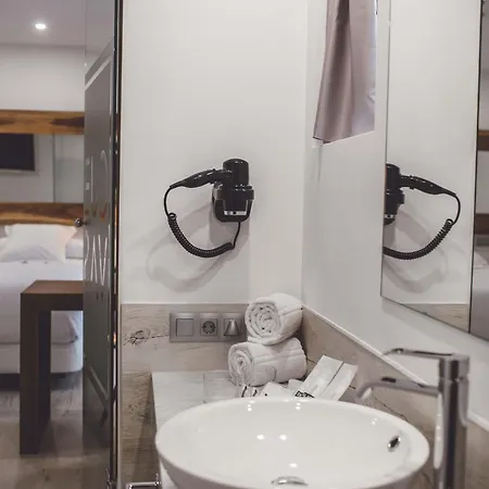 Hotel Cuevas - Adults Only Santillana del Mar