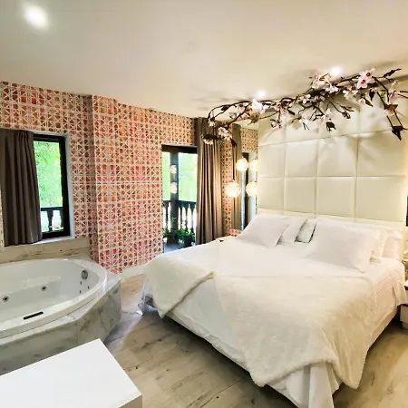 Cuevas - Adults Only 4* Santillana del Mar