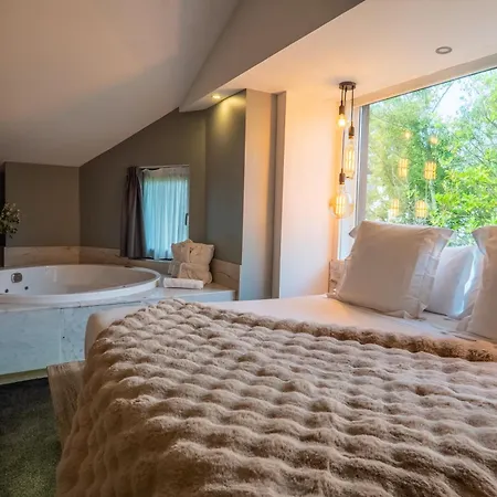 Cuevas - Adults Only