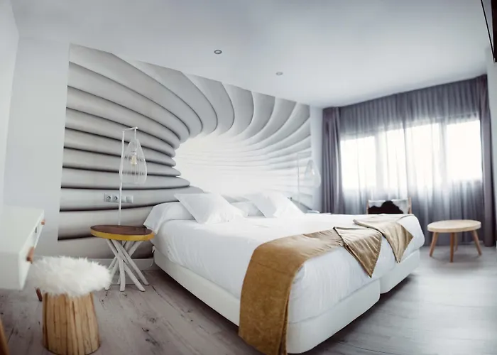 Cuevas - Adults Only 4*