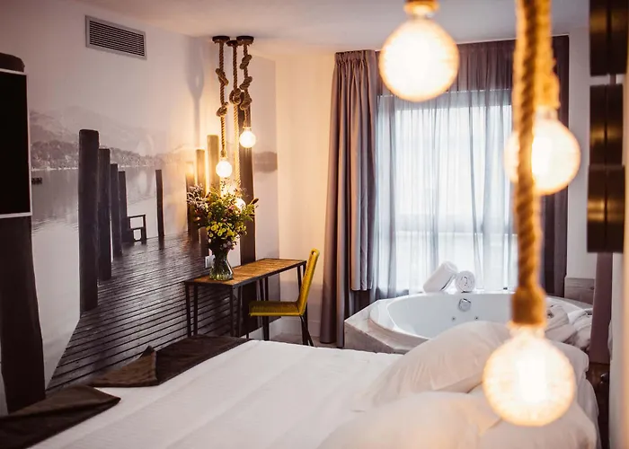 Cuevas - Adults Only 4*