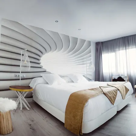 Cuevas - Adults Only 4*